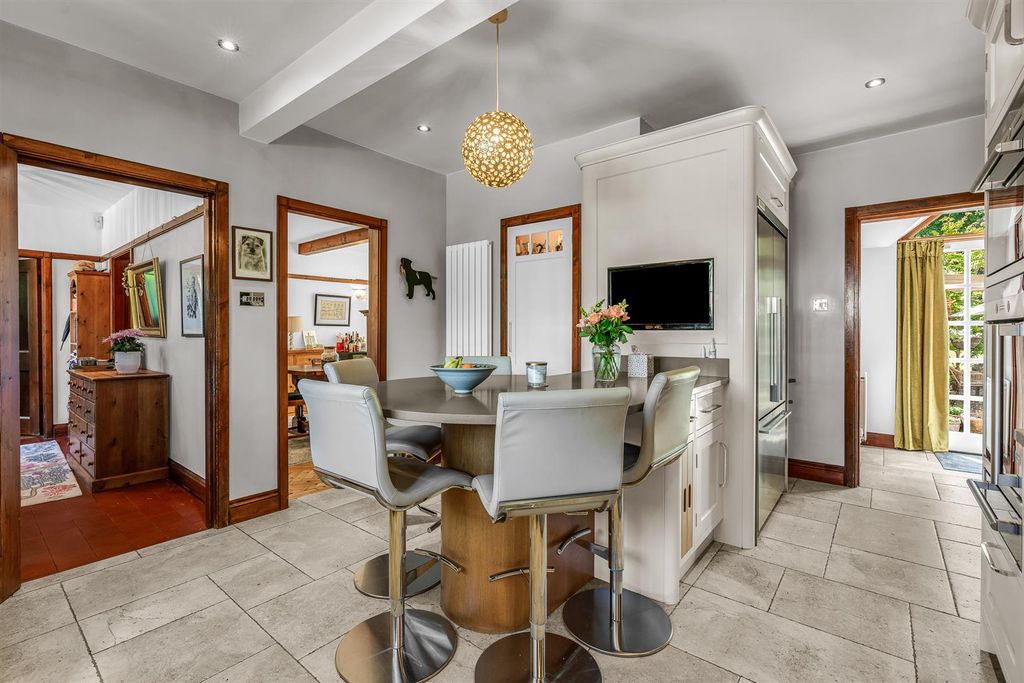 Additional image 4 of 5 bed detached house for saleBullocks Lane, Hertford SG13