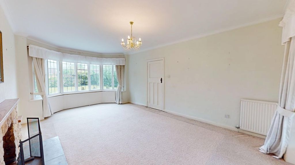 Property photo 3 of 38 4216374