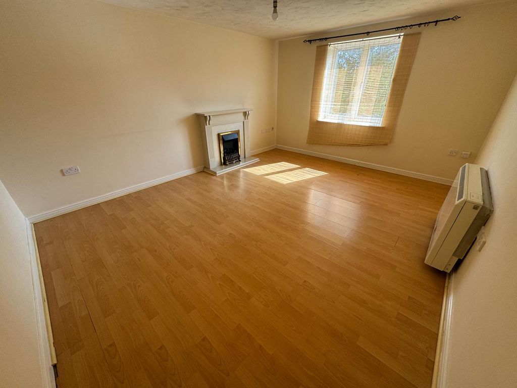 Property photo 2 of 12 Photo 5