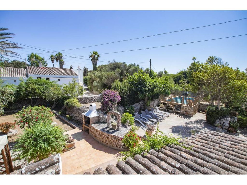 Property photo 2 of 30