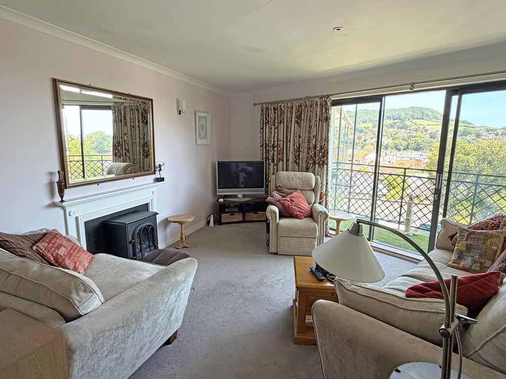 Property photo 2 of 16 Photo 10