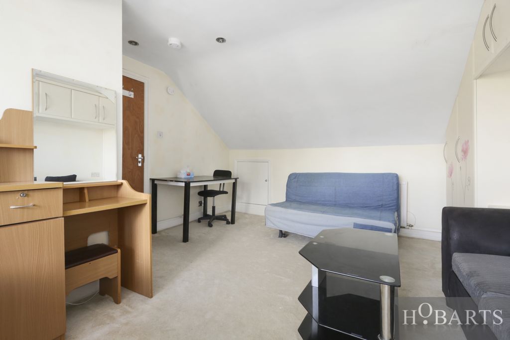 Property photo 3 of 12 Gallery