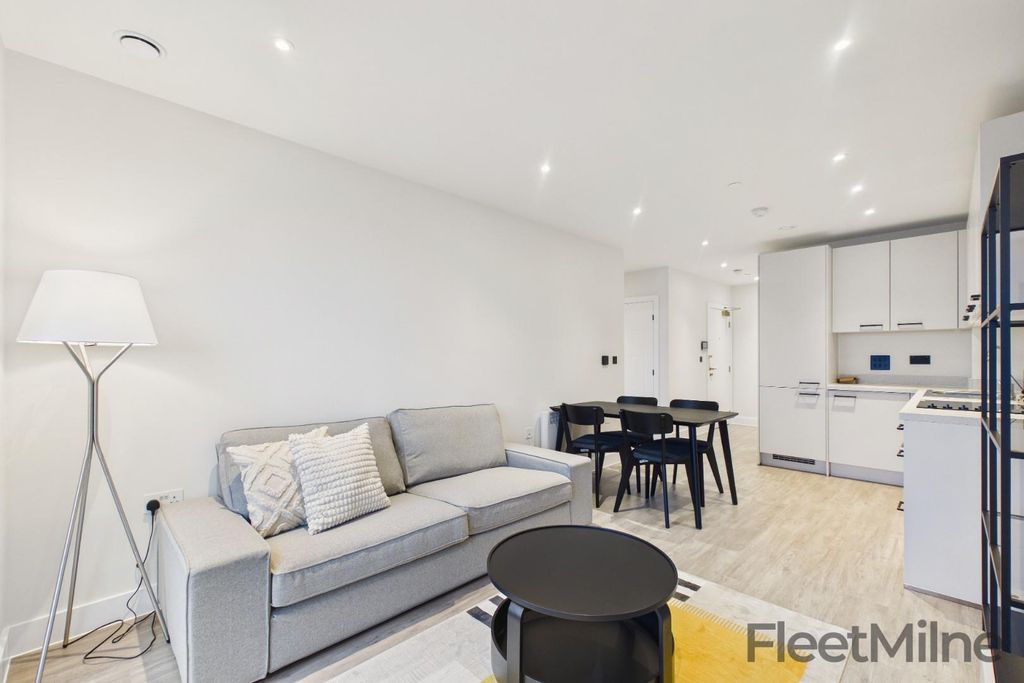 Property photo 2 of 35 Lounge/Dining Room