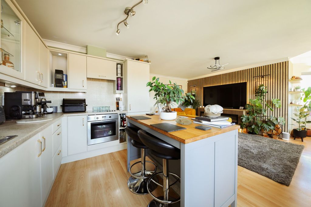 Property photo 2 of 13 Kitchen