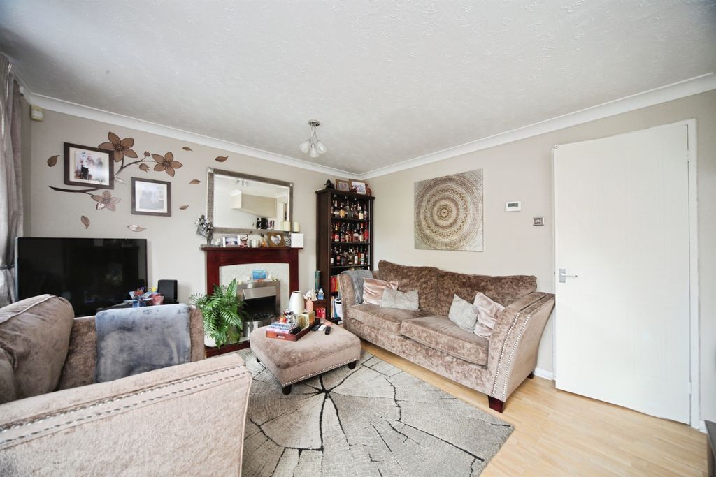 Property photo 3 of 13