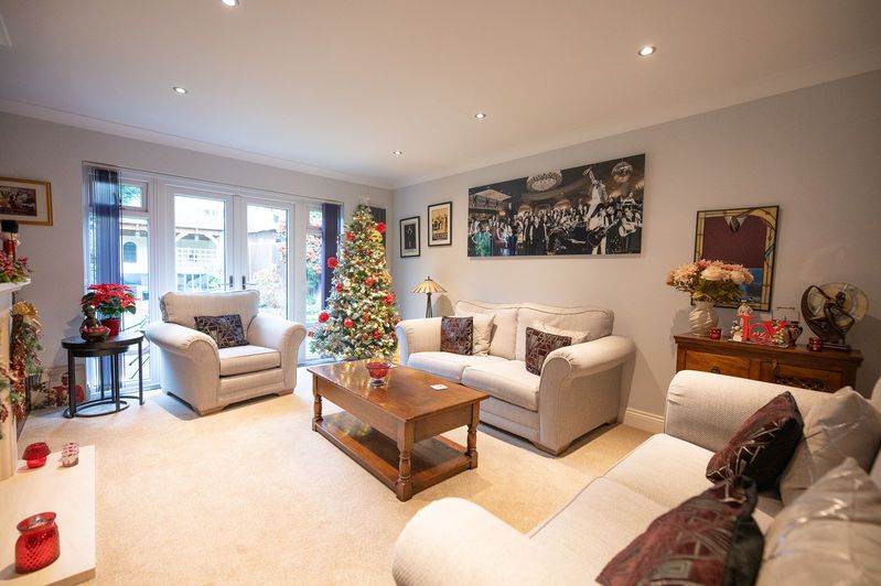 Property photo 3 of 22 Photo 9