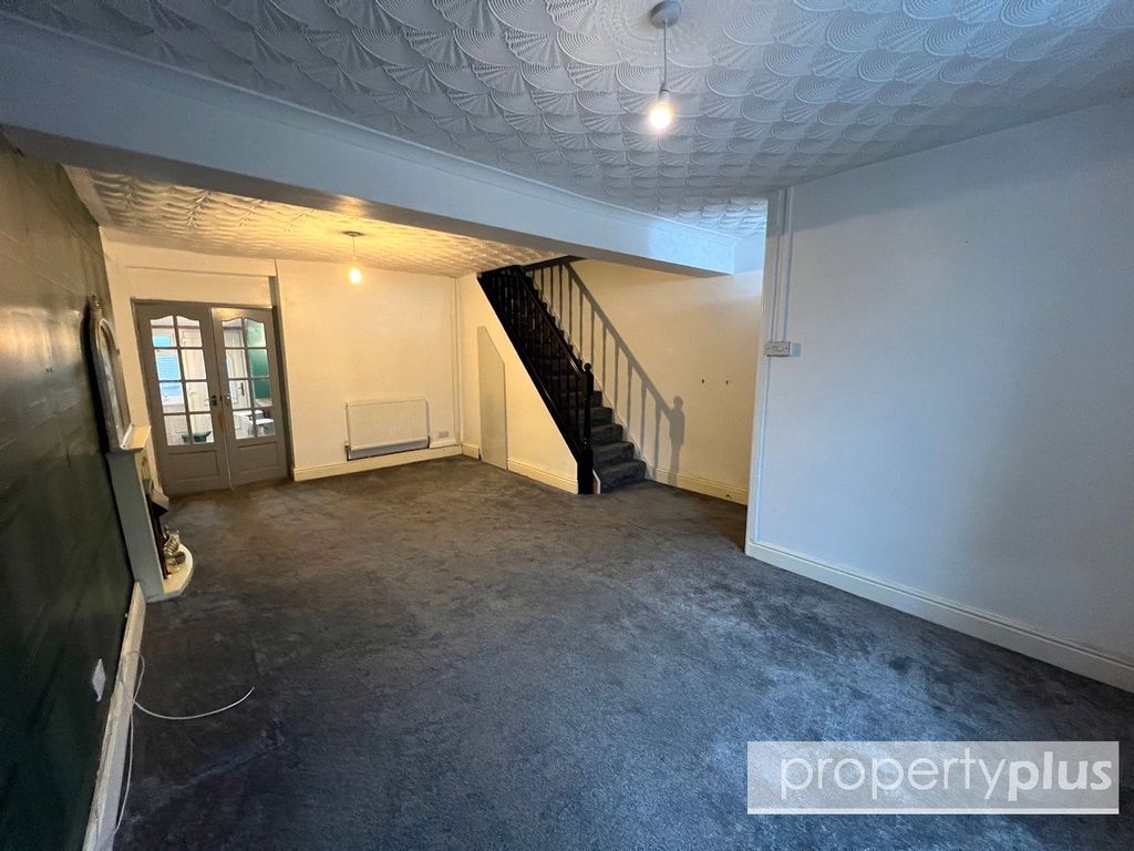 Property photo 2 of 16 Picture No. 08