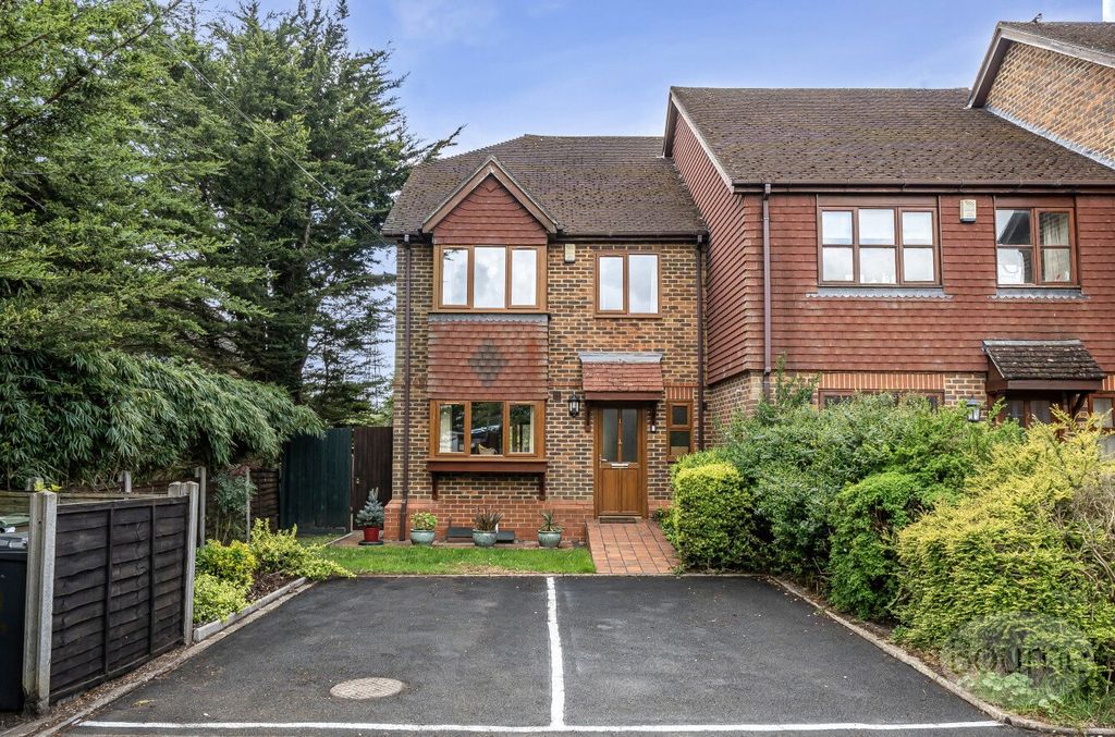 Property photo 1 of 26 Picture No. 12