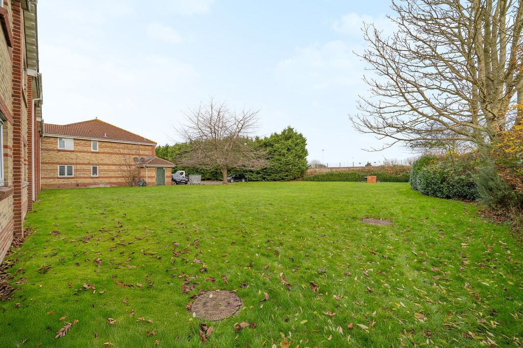 Property photo 3 of 11