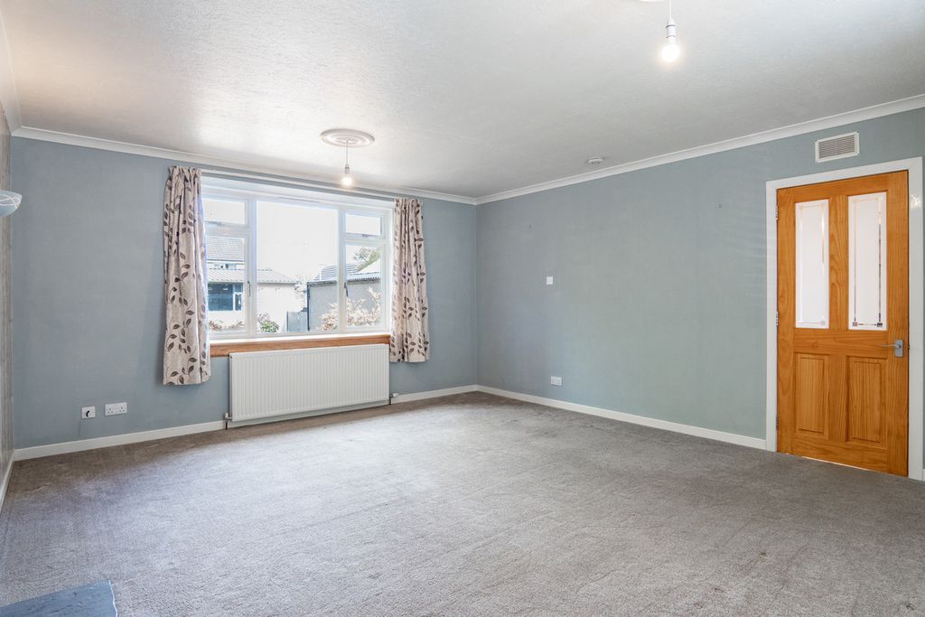 Property photo 3 of 43