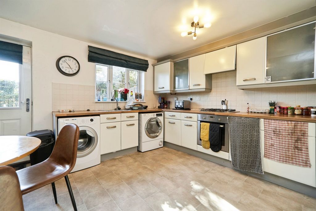 Property photo 3 of 29
