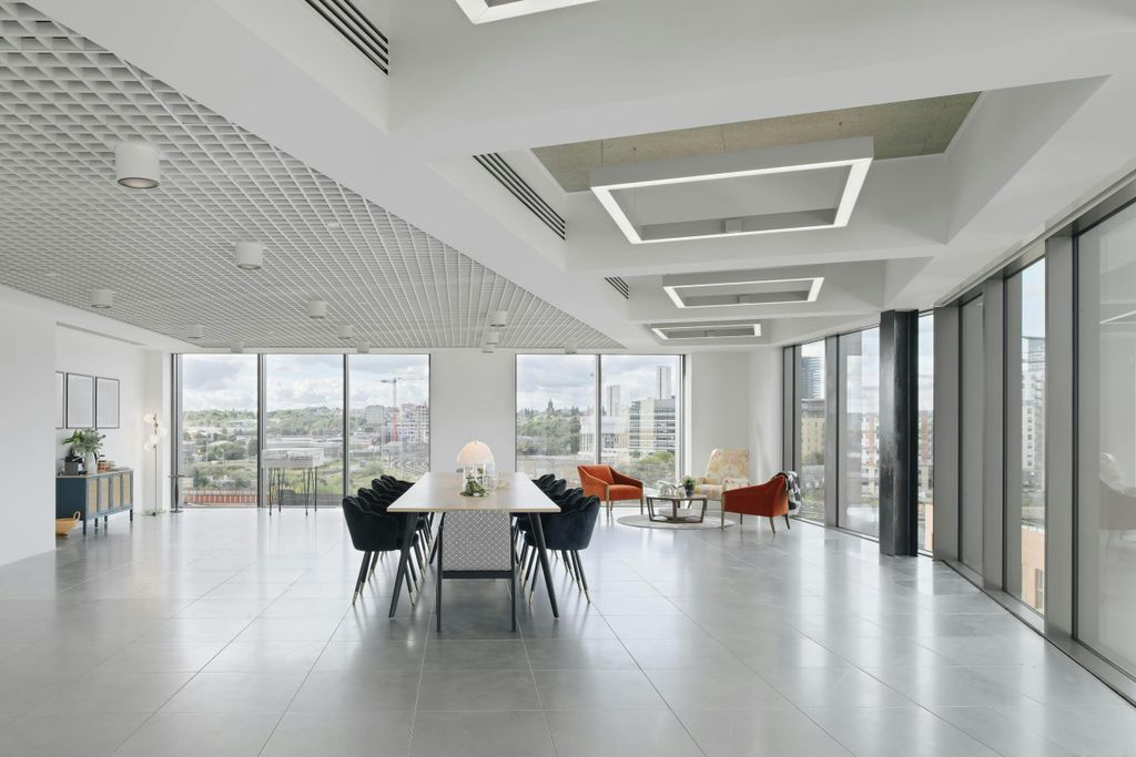 Property photo 3 of 6 Web_Ceg_Photo_By_Tom_Bird21.Jpg