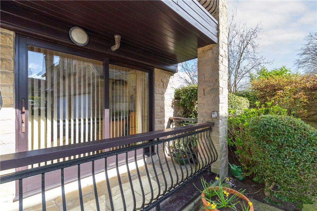 Property photo 2 of 15 Balcony