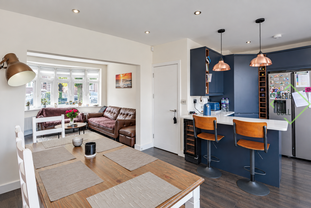 Property photo 1 of 20 Woodfield Drive, En4 8Pe- Principle Reception5