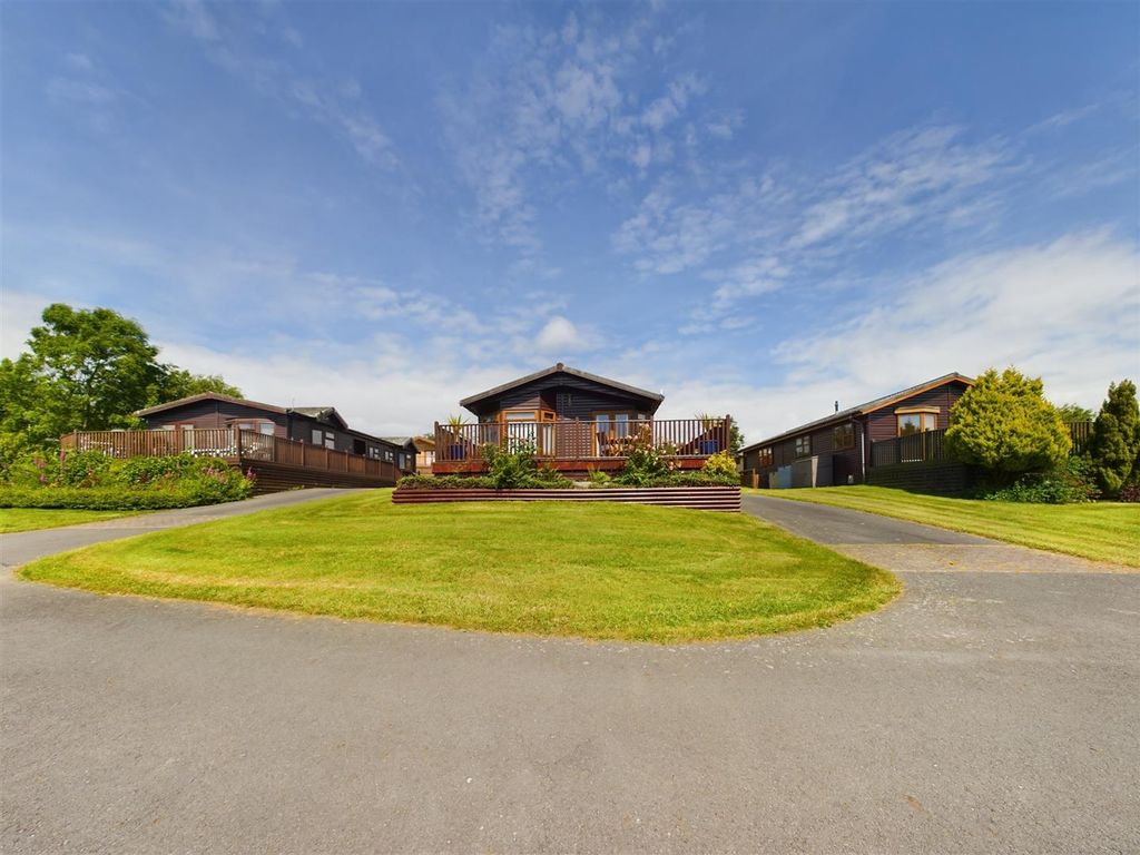 Property photo 1 of 14 Cam01381G0-Pr0128-Still029.Jpg