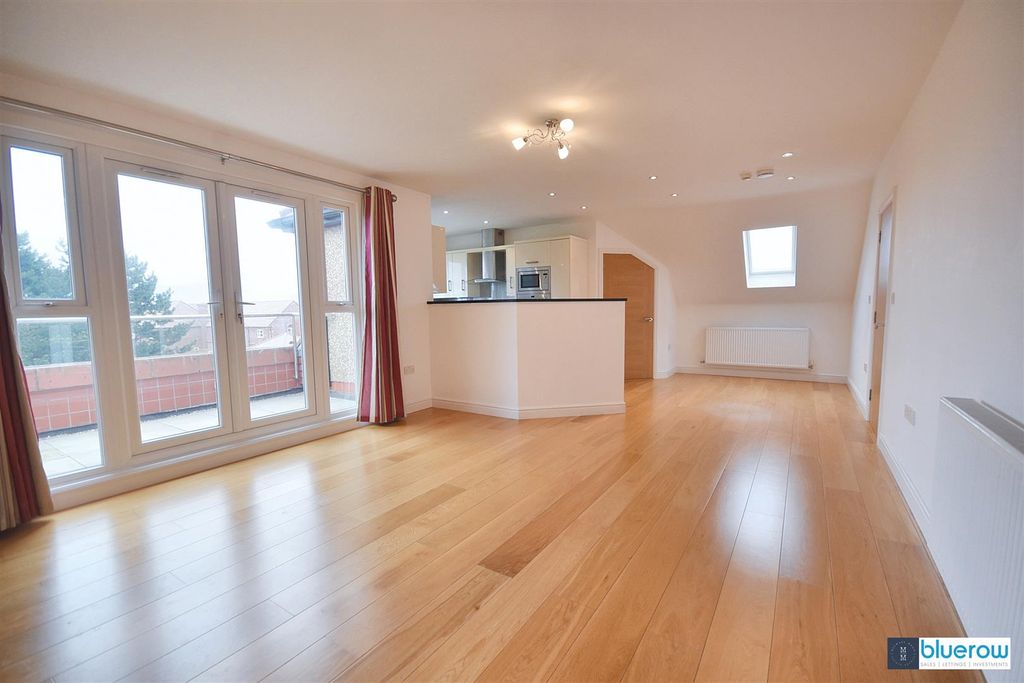 Property photo 3 of 21 Living Dining Area (3).Jpg