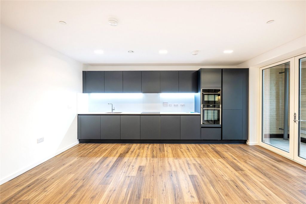 Property photo 2 of 13 Picture No. 12