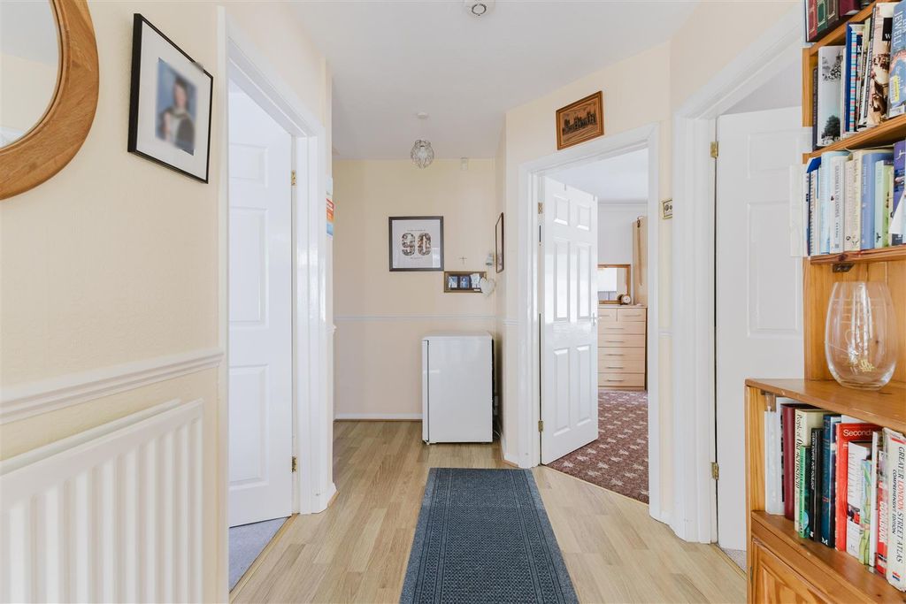 Property photo 2 of 13 Hallway