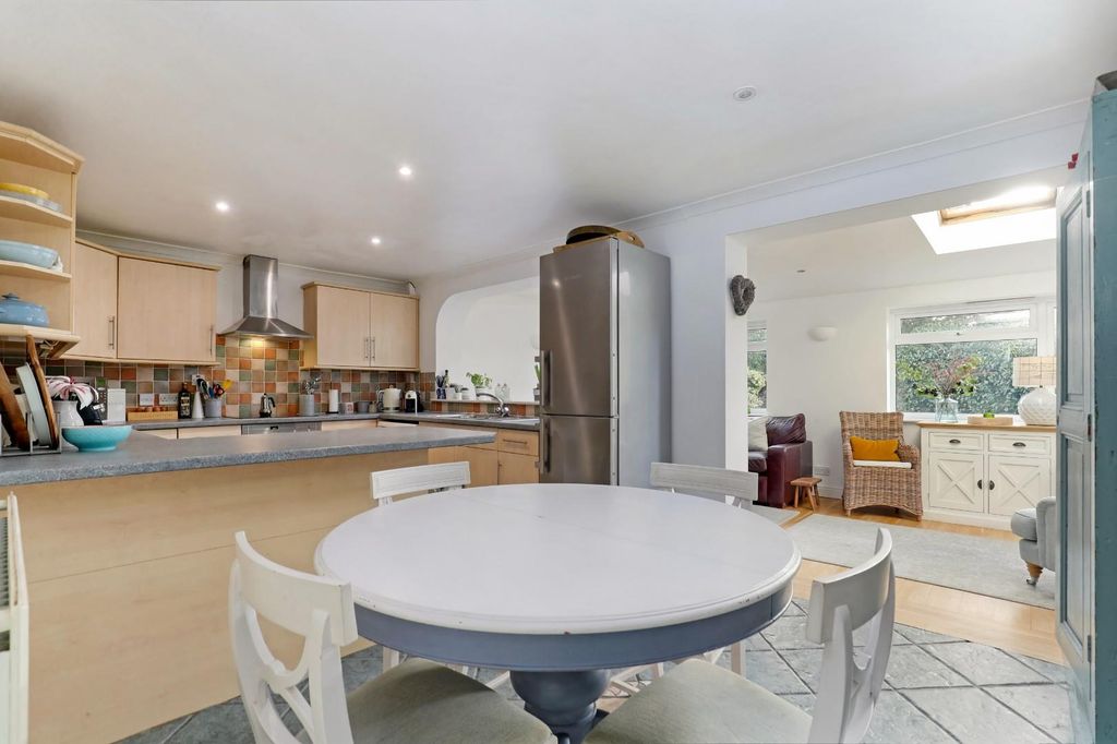 Property photo 3 of 24 Ph17_6337444.Jpg