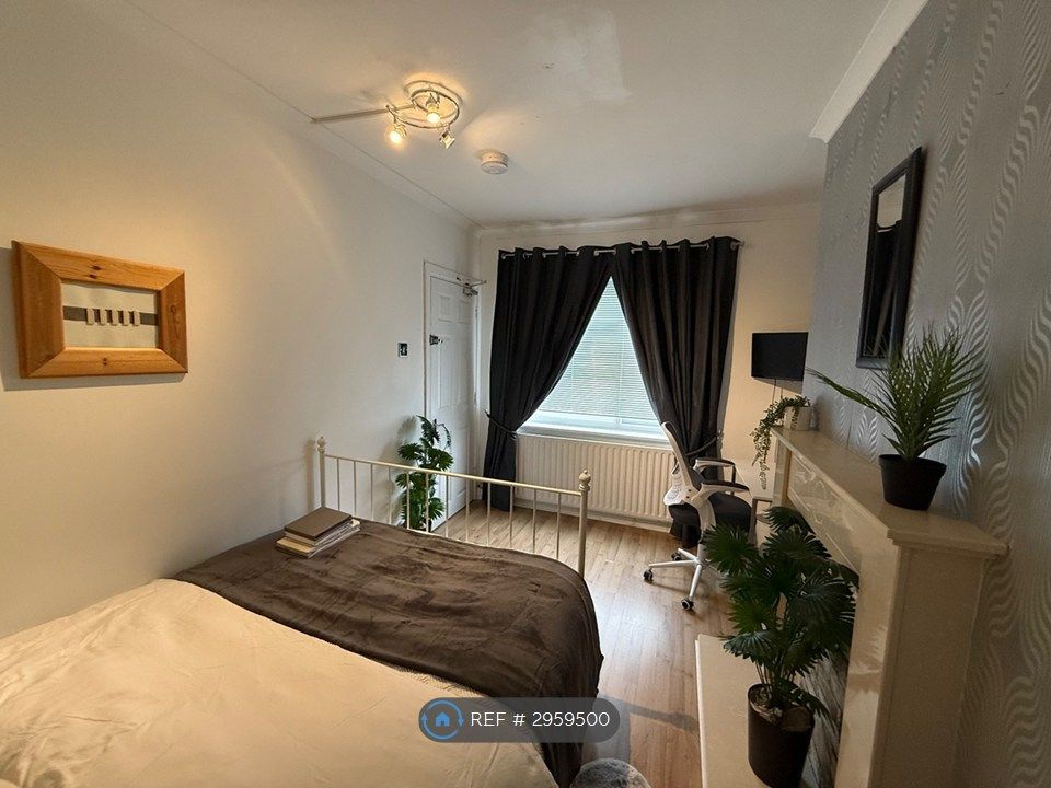 Property photo 1 of 5