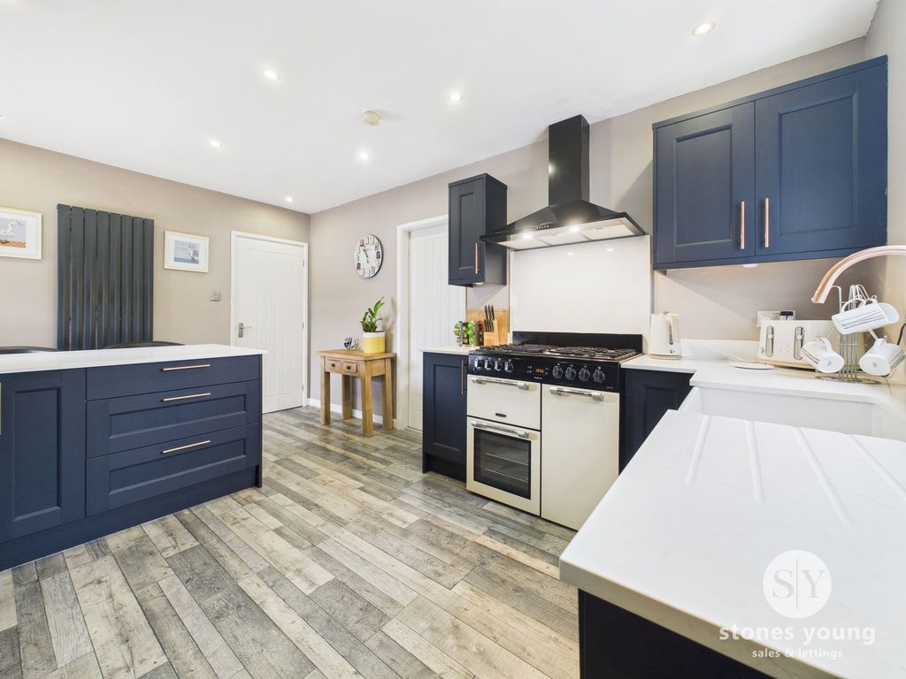 Property photo 3 of 28