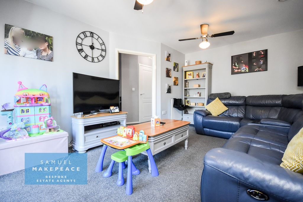 Property photo 2 of 20 Gallery