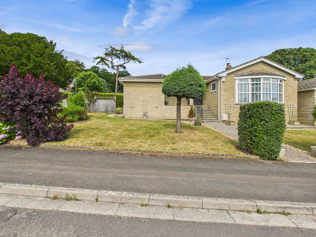 Property photo 1 of 33