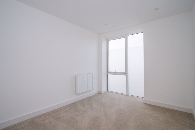 Additional image 5 of 2 bed flat for sale14 Windsor Gardens, Windsor Road, Penarth CF64