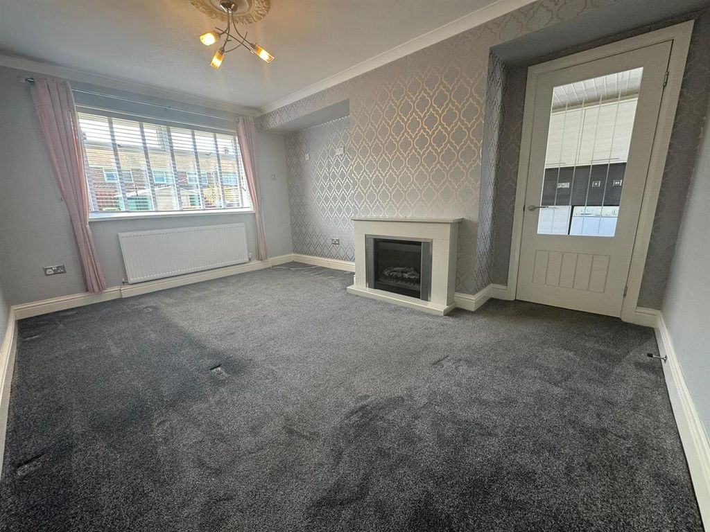 Property photo 2 of 13 78E968Dd-d6Bd-4294-90Ac-10339593c9d0.Jpeg