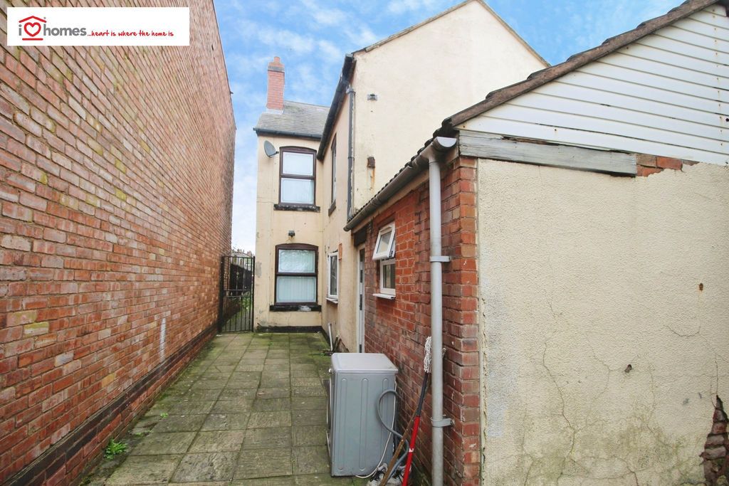 Property photo 3 of 9 Photo 7