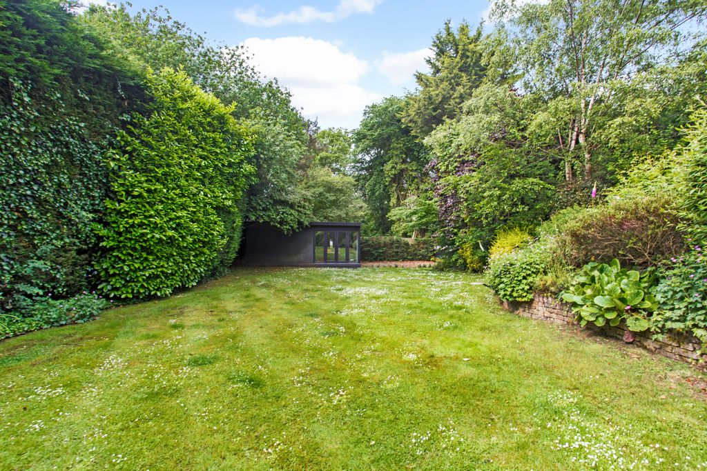 Property photo 3 of 19