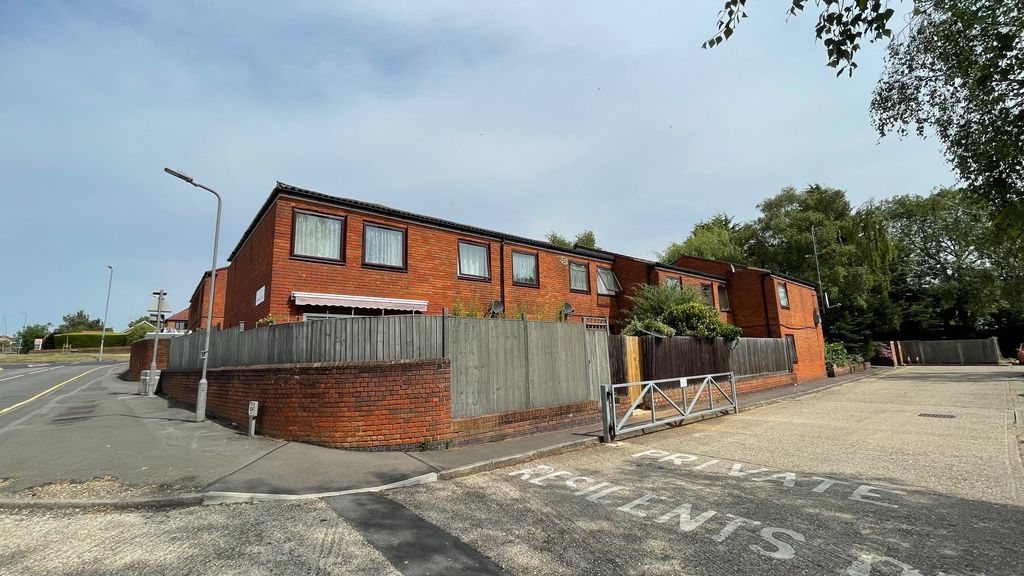 Property photo 1 of 10 External 2