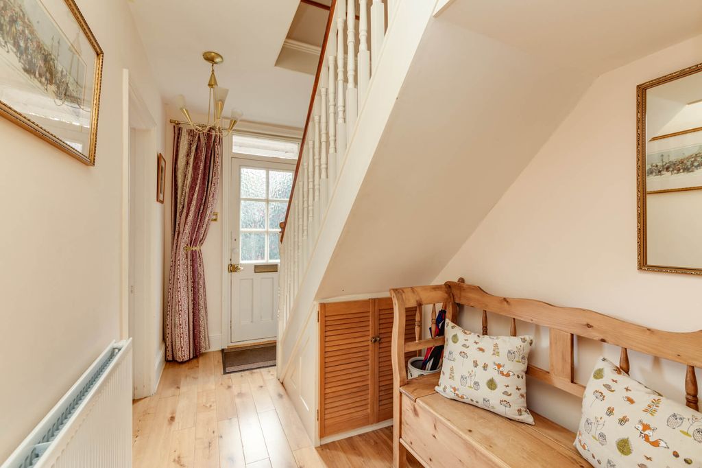 Property photo 2 of 30