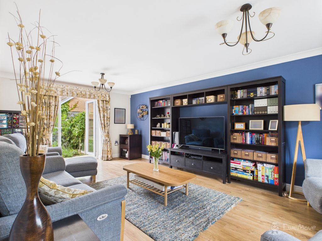 Property photo 3 of 26 Living Room- Mark Stephens Ewemove Newmarket And S