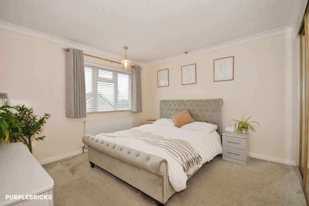 Property photo 2 of 29