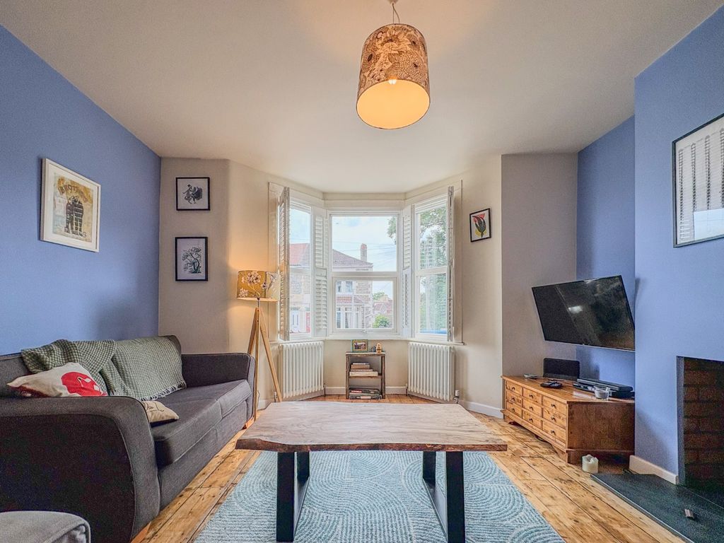 Property photo 2 of 27 5234844