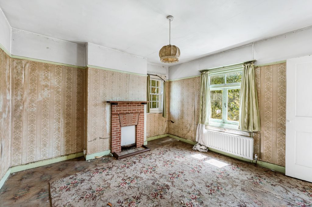 Property photo 3 of 11