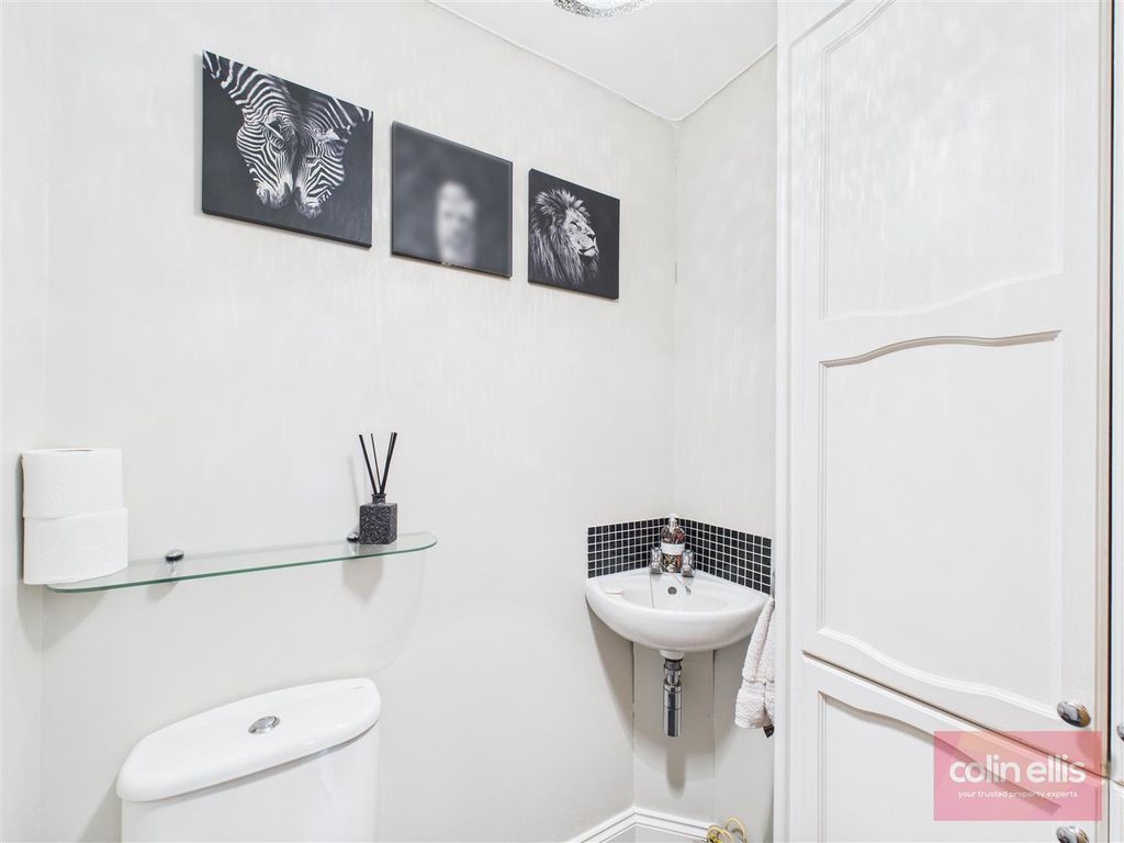 Property photo 3 of 36 Cam05075G0-Pr0213-Still001.Jpg