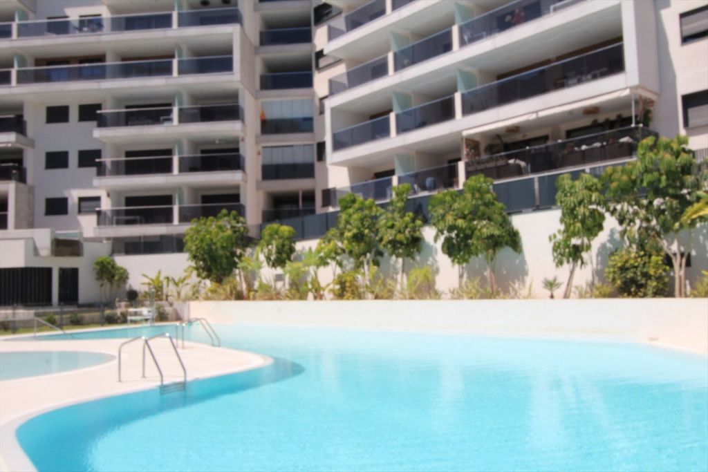 Property photo 1 of 21 Almost New And Fully Furnished Apartment For Sale In Campoamor, Just 800 Metres From The Beach