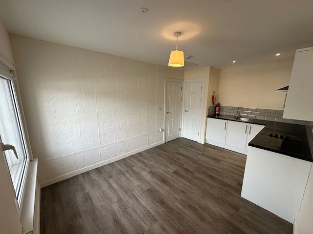 Property photo 3 of 5 Kitchen