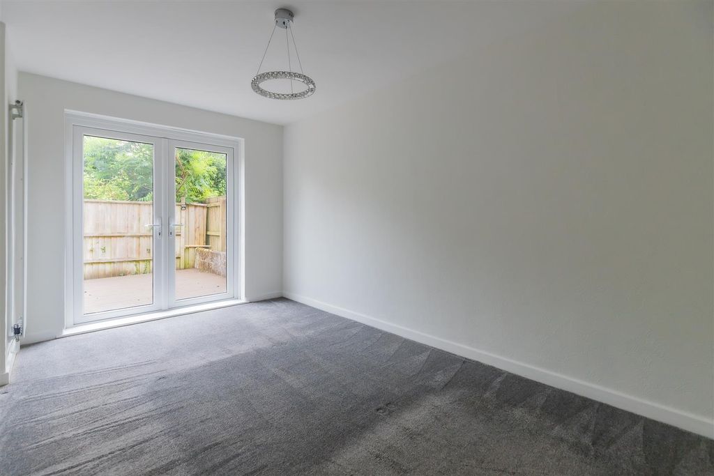 Property photo 3 of 16 69 (12 Of 15).Jpg