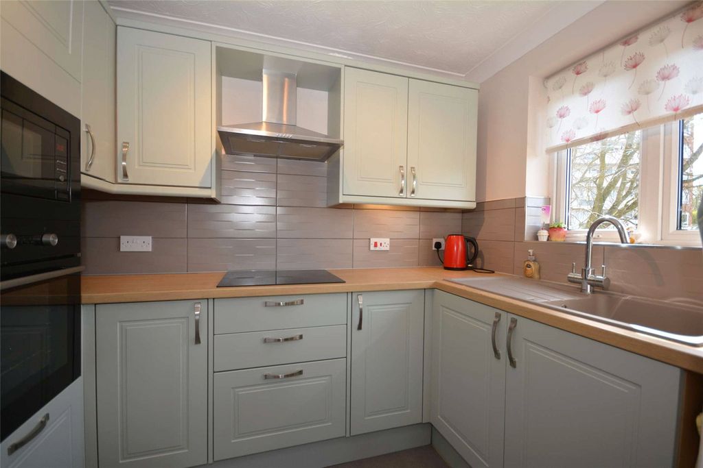 Property photo 3 of 12 Picture No. 18