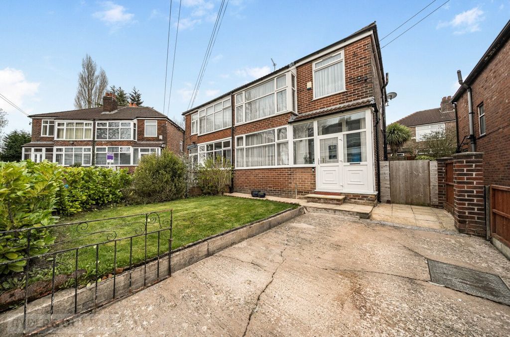 Property photo 1 of 18 Picture No. 05