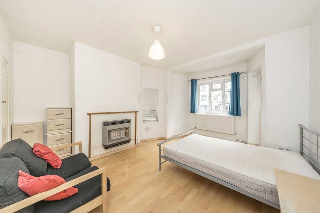 Property photo 3 of 5