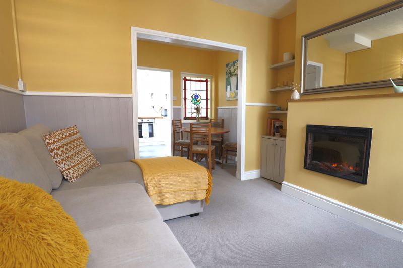 Property photo 3 of 9 Photo 1