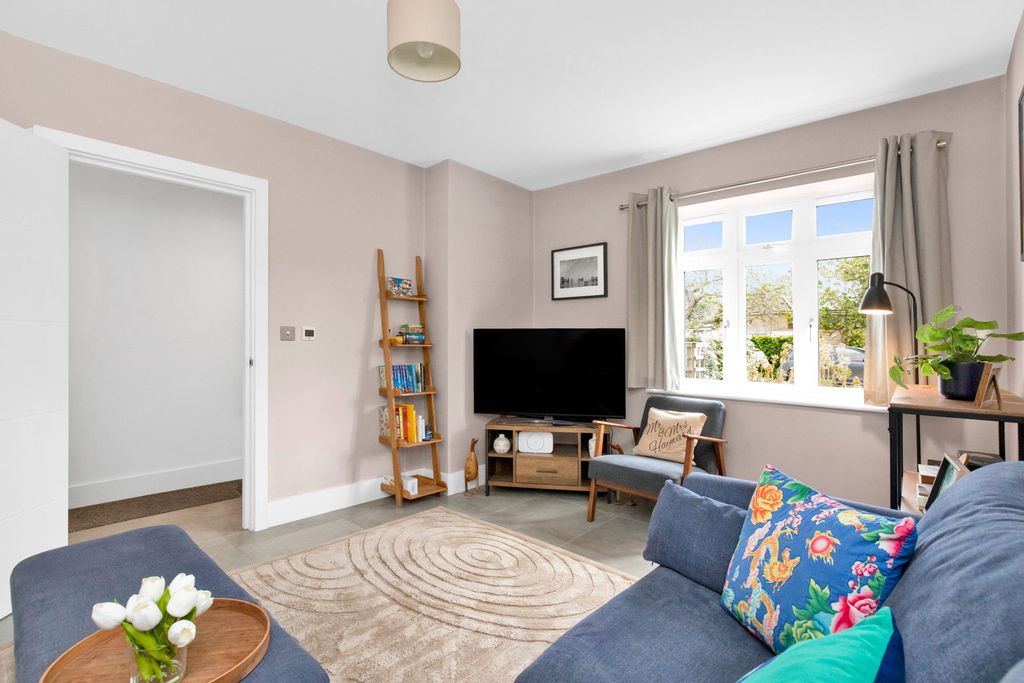 Property photo 2 of 41