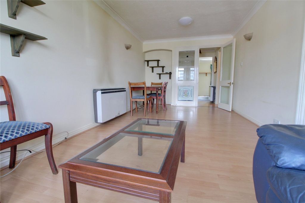 Property photo 3 of 8 Picture No. 04