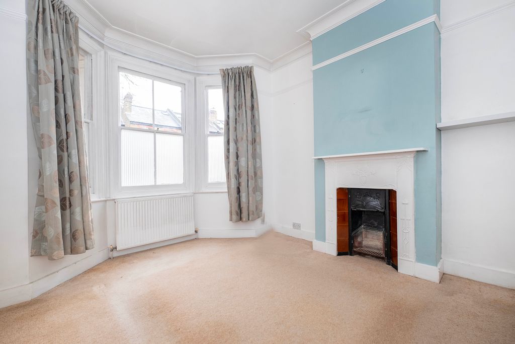 Property photo 2 of 12