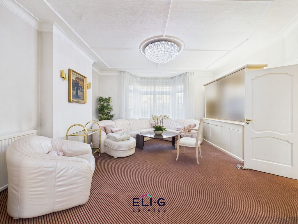 Property photo 2 of 21 Gallery