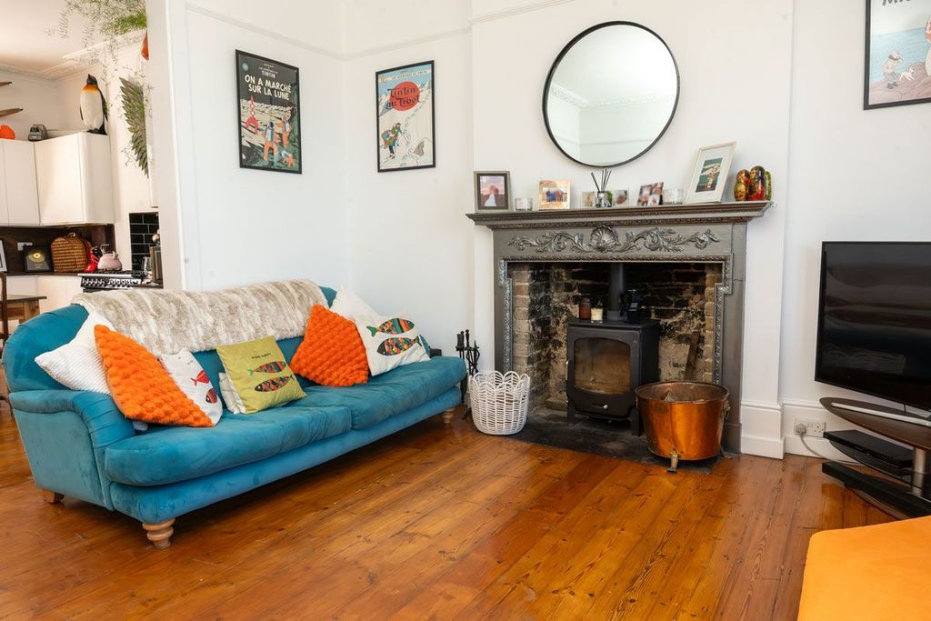 Property photo 3 of 21